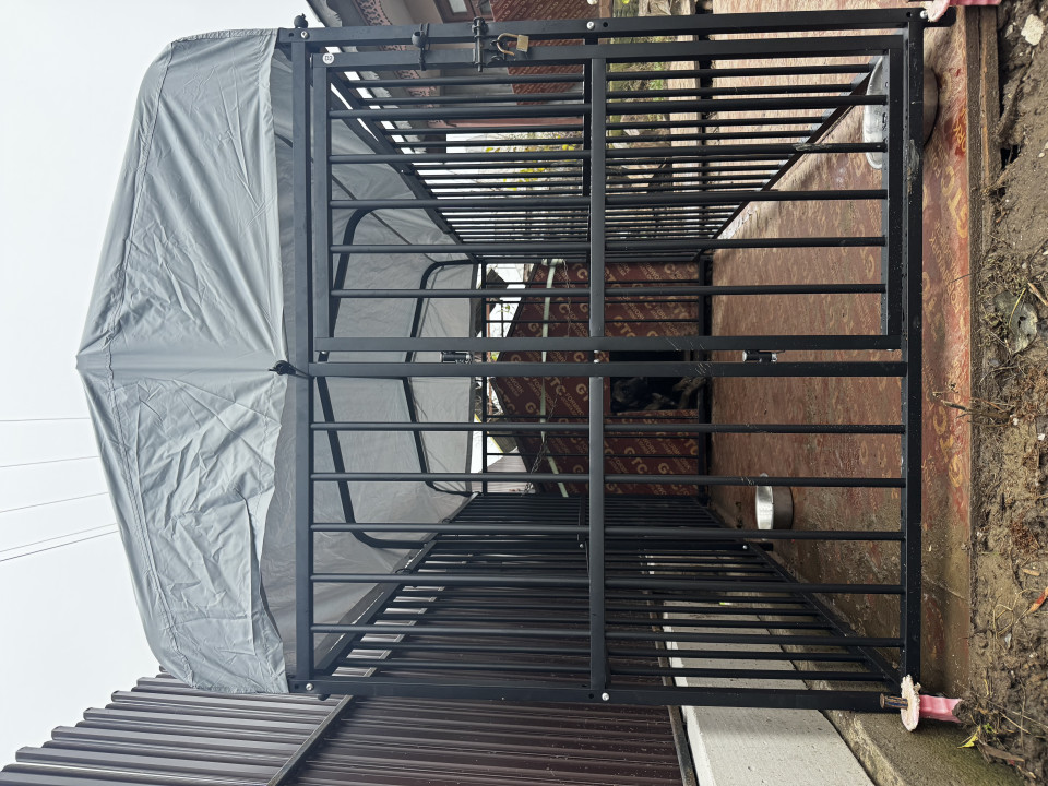 Recenzie produs - Padoc pentru câini, 1,2 × 2,4 × 1,5 m, acoperiș complet - metalgroup.ro
